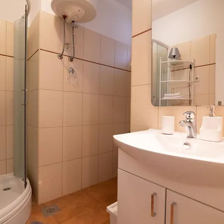 Regina Apartman